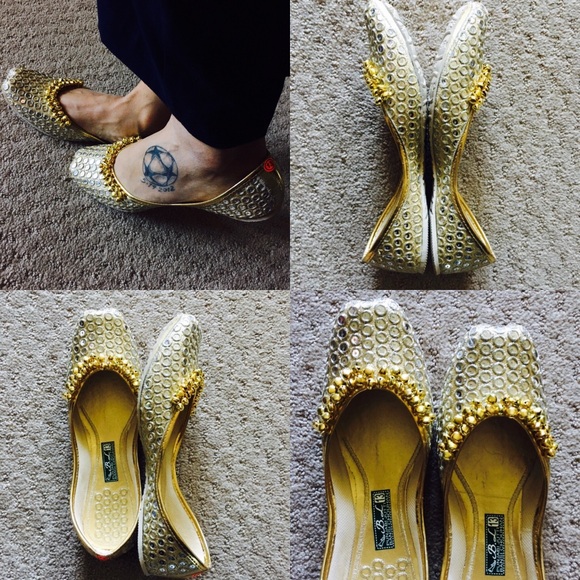 MOVING OUT SOON ! MUST GO! Shoes - Picture 3 of 8